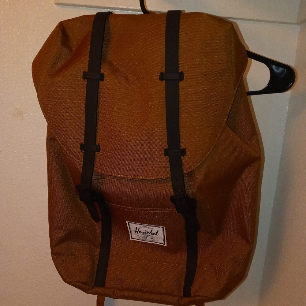 Herschel retreat back pack